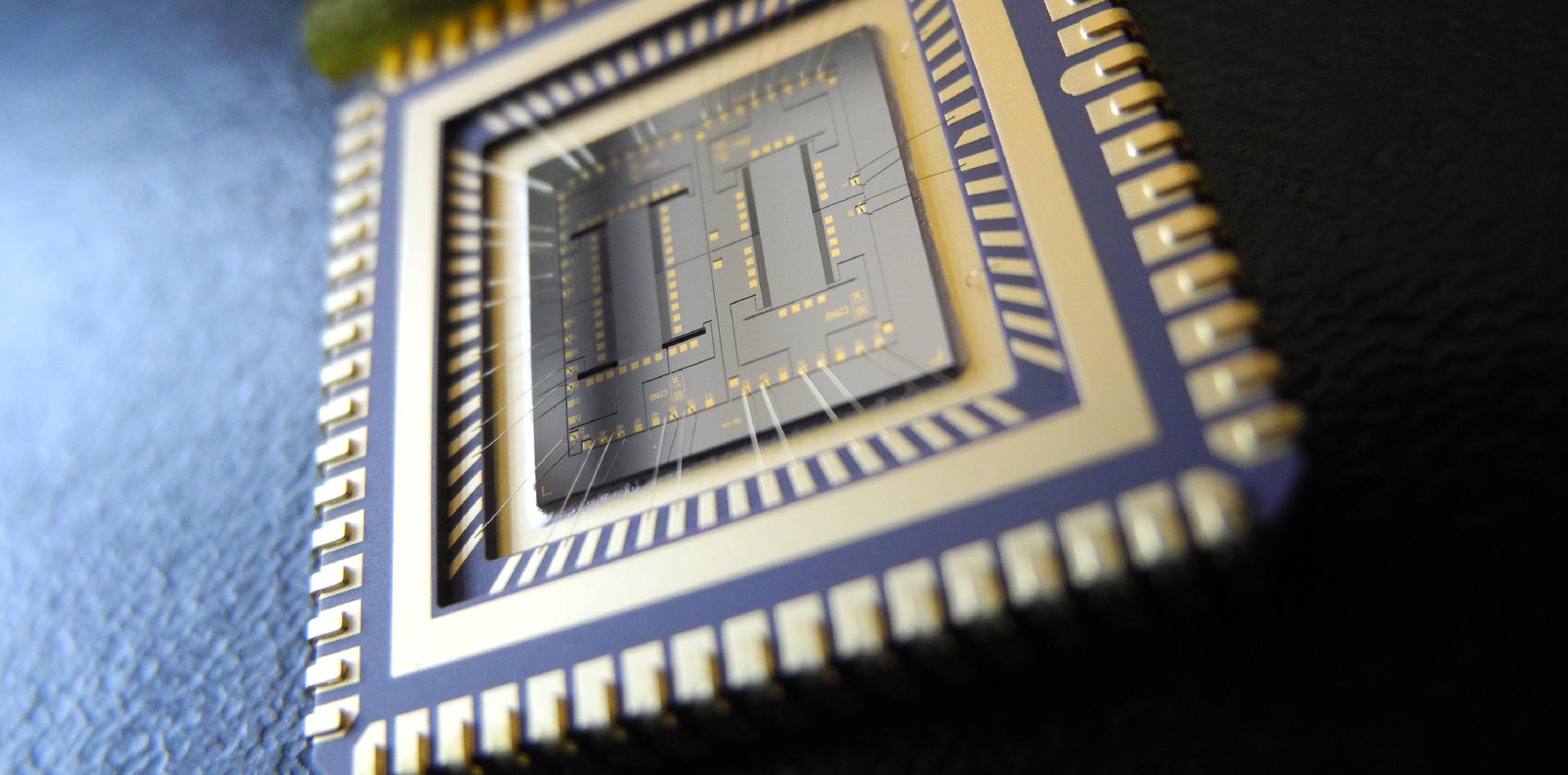 MEMS sensores sensor miniatura petróleo internet de las cosas INTI